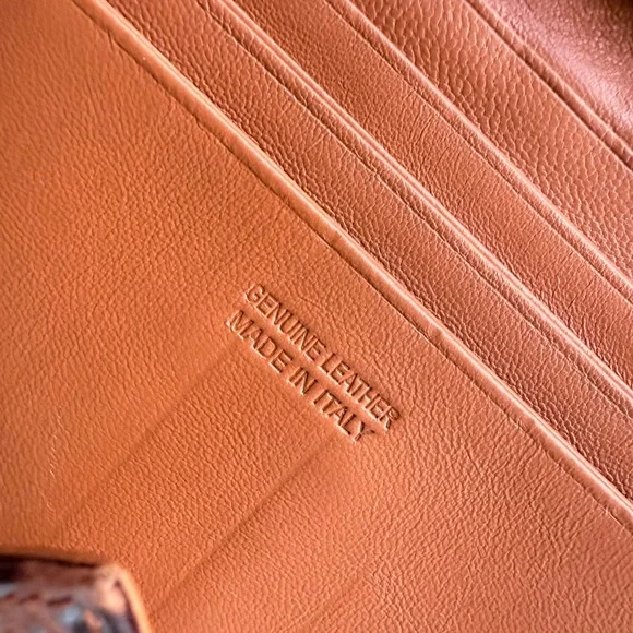 J. Peterman Brown Crocodile-Embossed Italian Leather Clutch / Wallet - Picture 9 of 13